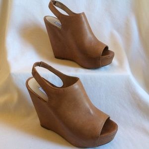 Steve Madden Brown Wedge